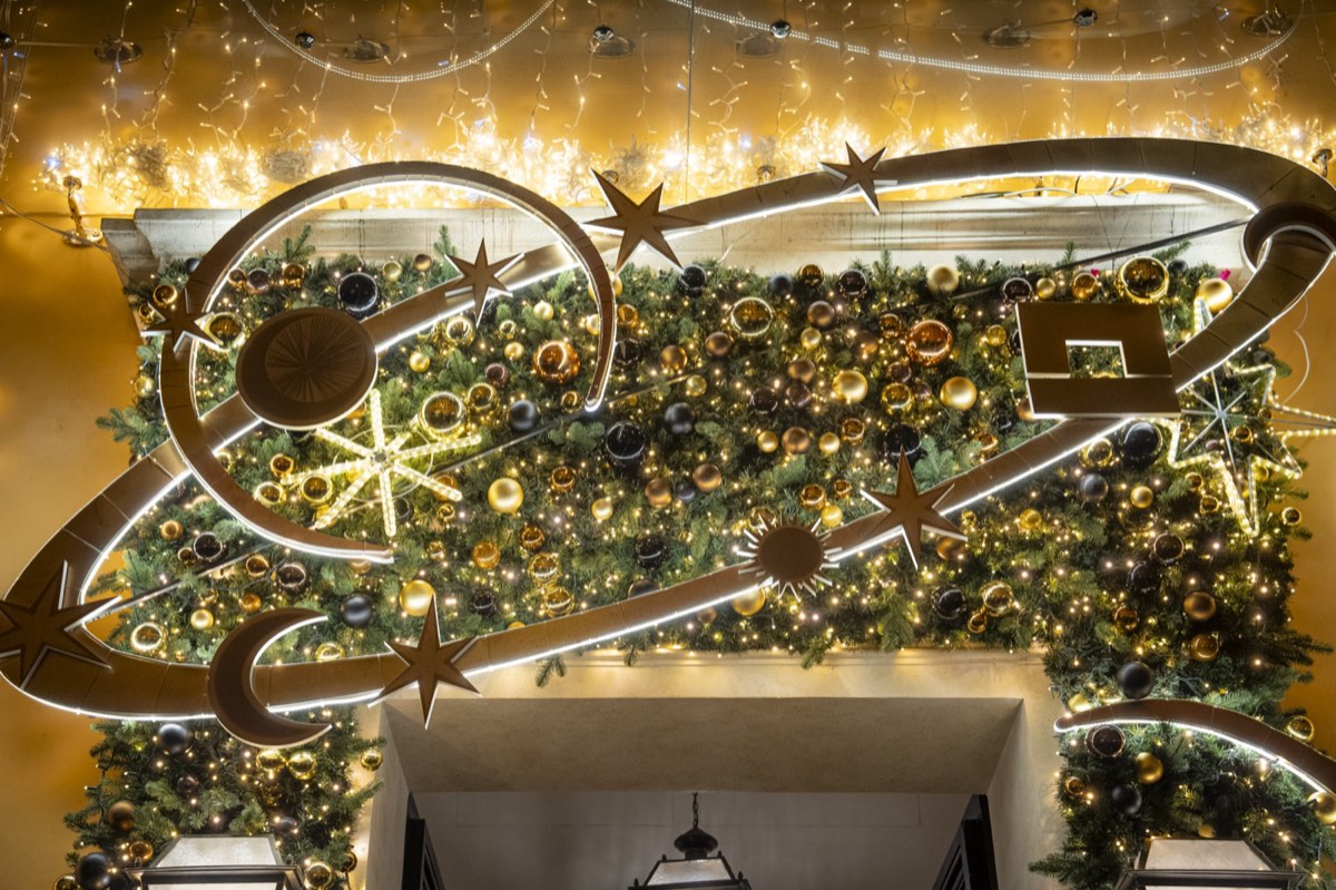 Christmas installation with planetary rings